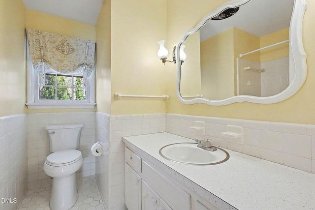 3704 Pembrook Place, Raleigh, NC 27612