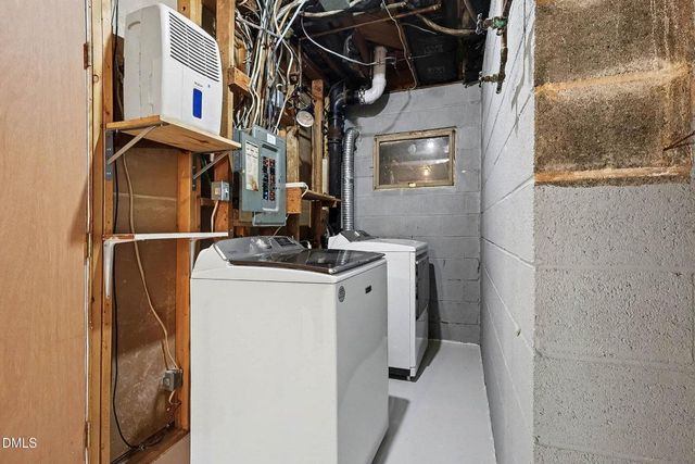 3704 Pembrook Place, Raleigh, NC 27612