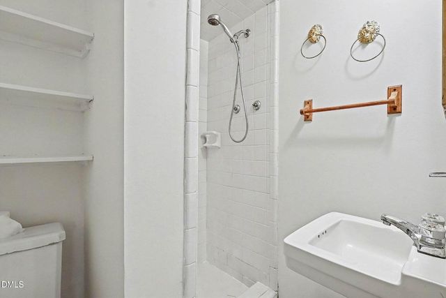 3704 Pembrook Place, Raleigh, NC 27612