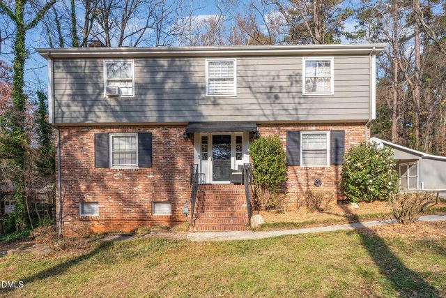 3704 Pembrook Place, Raleigh, NC 27612