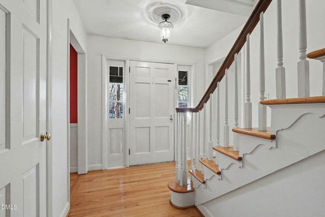 3704 Pembrook Place, Raleigh, NC 27612