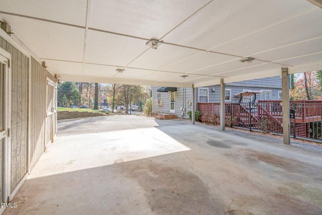 3704 Pembrook Place, Raleigh, NC 27612