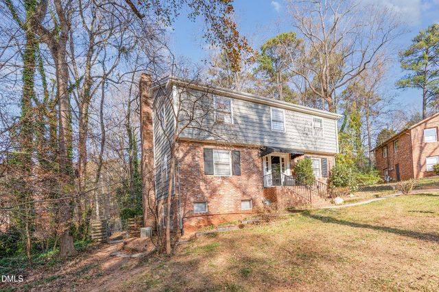 3704 Pembrook Place, Raleigh, NC 27612