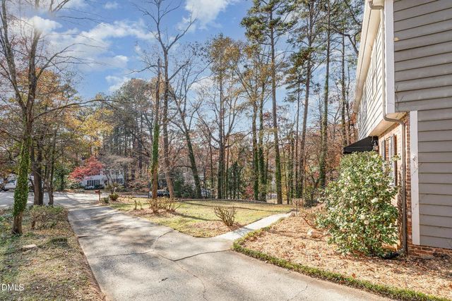 3704 Pembrook Place, Raleigh, NC 27612