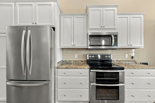 6475 Fairhaven Road, Davenport, IA 52807