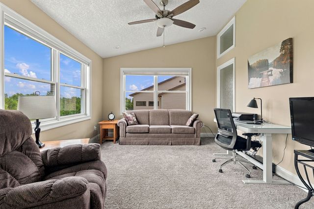 6475 Fairhaven Road, Davenport, IA 52807
