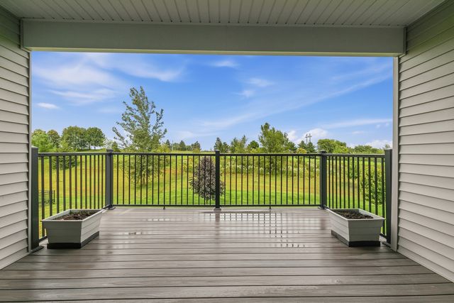 6475 Fairhaven Road, Davenport, IA 52807
