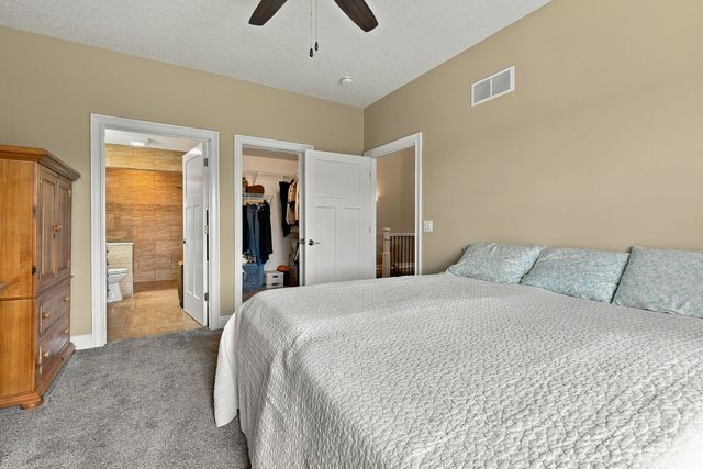 6475 Fairhaven Road, Davenport, IA 52807
