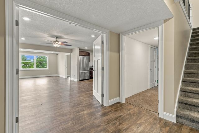 6475 Fairhaven Road, Davenport, IA 52807