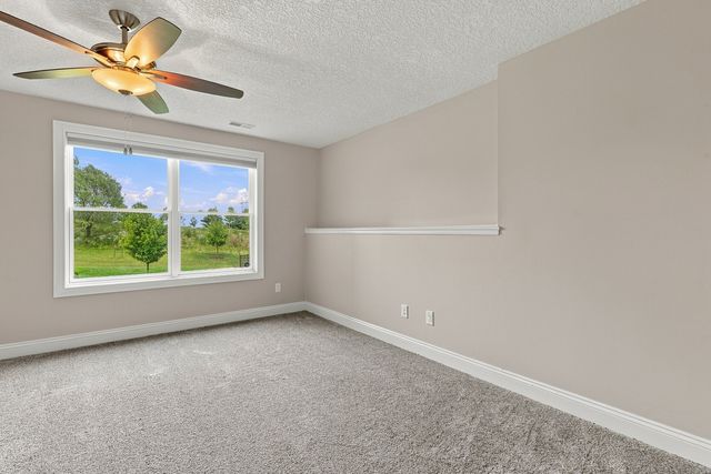 6475 Fairhaven Road, Davenport, IA 52807