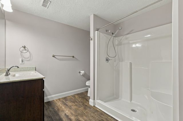 6475 Fairhaven Road, Davenport, IA 52807