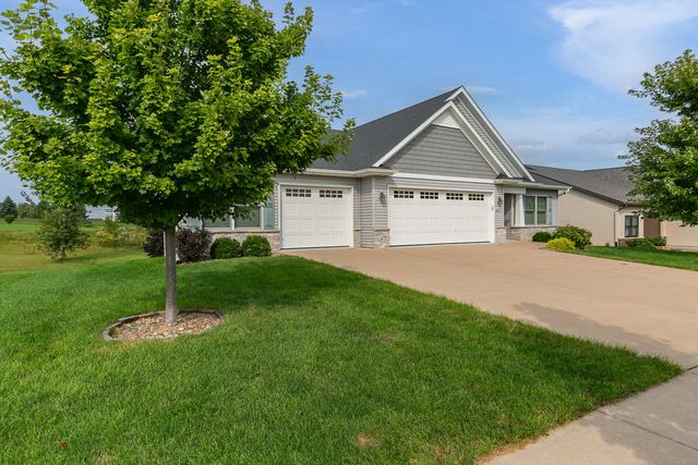 6475 Fairhaven Road, Davenport, IA 52807