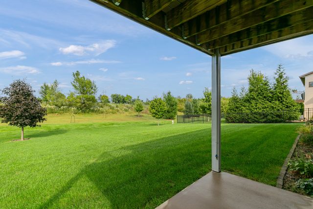 6475 Fairhaven Road, Davenport, IA 52807