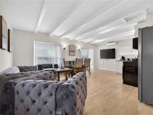 405 N Brighton, Burbank, CA 91506
