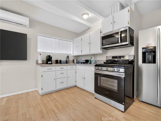 405 N Brighton, Burbank, CA 91506