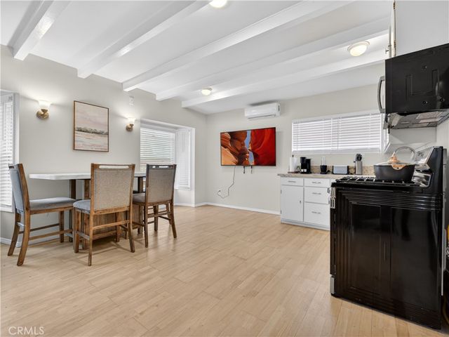 405 N Brighton, Burbank, CA 91506