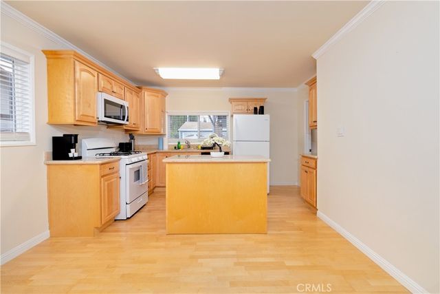 405 N Brighton, Burbank, CA 91506