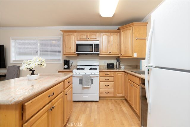 405 N Brighton, Burbank, CA 91506