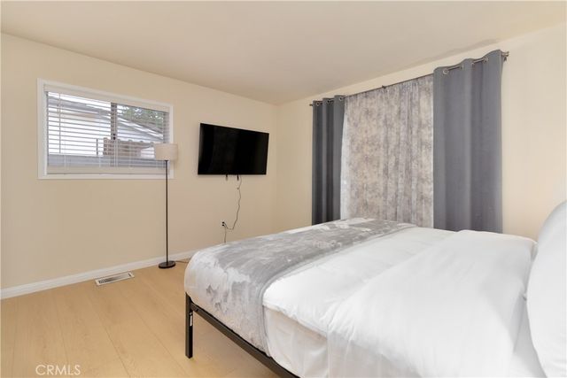405 N Brighton, Burbank, CA 91506