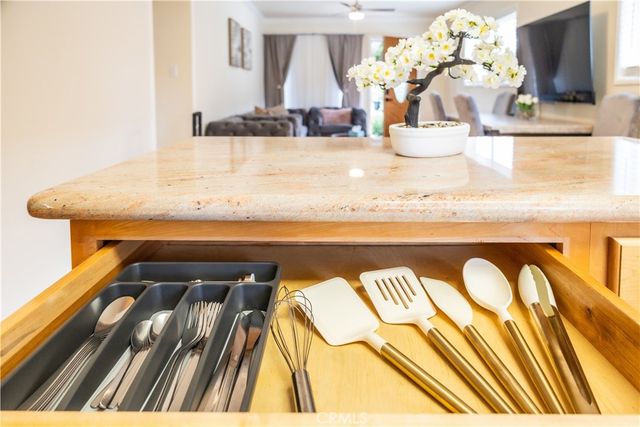 405 N Brighton, Burbank, CA 91506