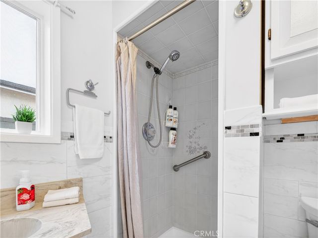 405 N Brighton, Burbank, CA 91506