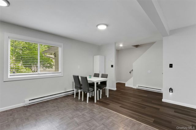 34 Elizabeth Way, Kiamesha Lake, NY 12751