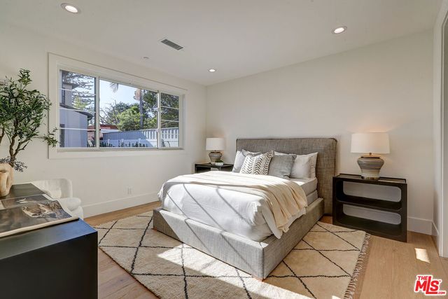 4226 East Boulevard, Los Angeles, CA 90066