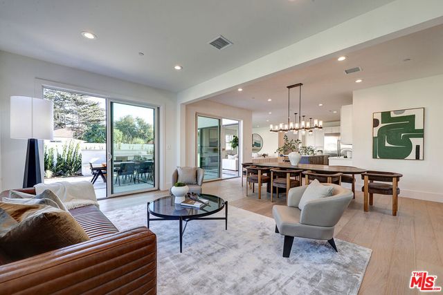 4226 East Boulevard, Los Angeles, CA 90066