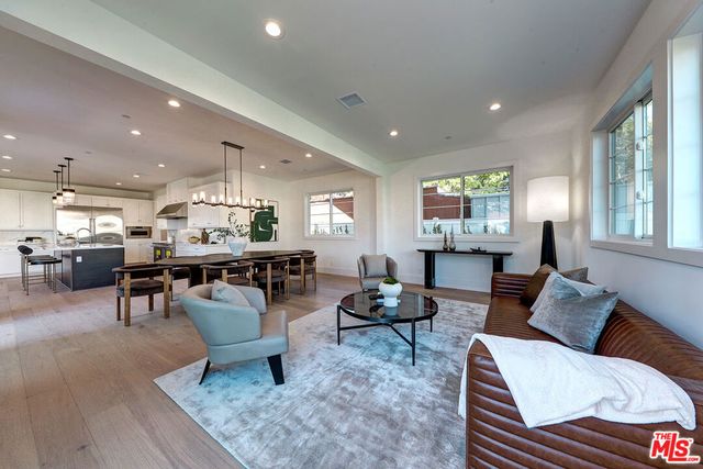 4226 East Boulevard, Los Angeles, CA 90066