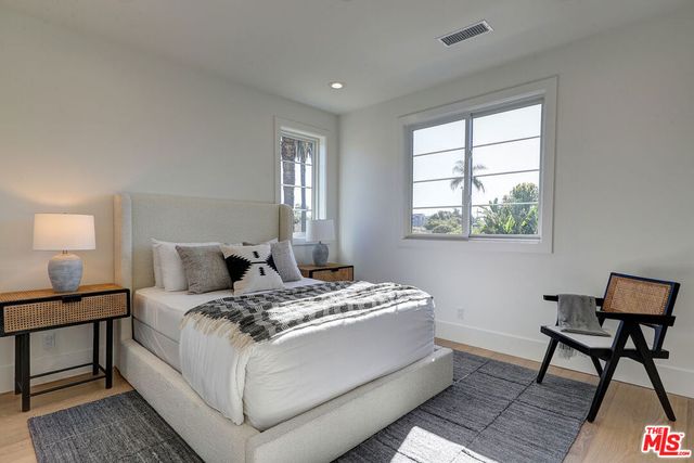 4226 East Boulevard, Los Angeles, CA 90066