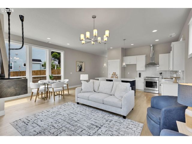 8774 Sw 176TH Ave, Beaverton, OR 97007