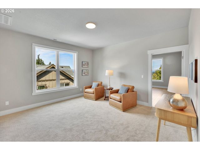 8774 Sw 176TH Ave, Beaverton, OR 97007
