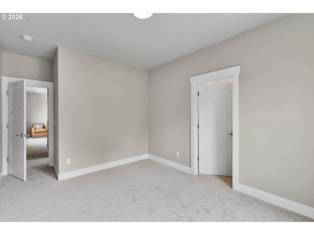 8774 Sw 176TH Ave, Beaverton, OR 97007