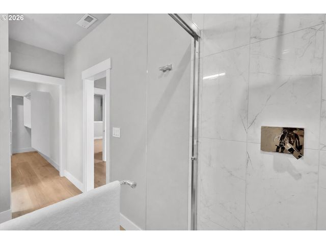 8774 Sw 176TH Ave, Beaverton, OR 97007