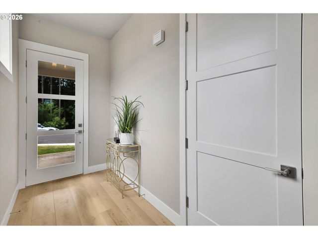 8774 Sw 176TH Ave, Beaverton, OR 97007