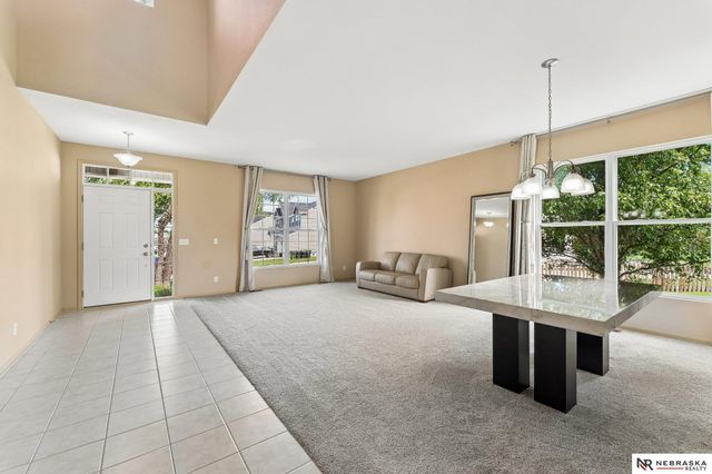1809 Port Royal Circle, Papillion, NE 68046