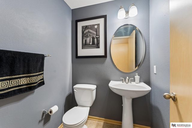 1809 Port Royal Circle, Papillion, NE 68046