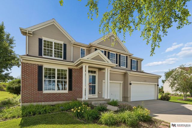 1809 Port Royal Circle, Papillion, NE 68046