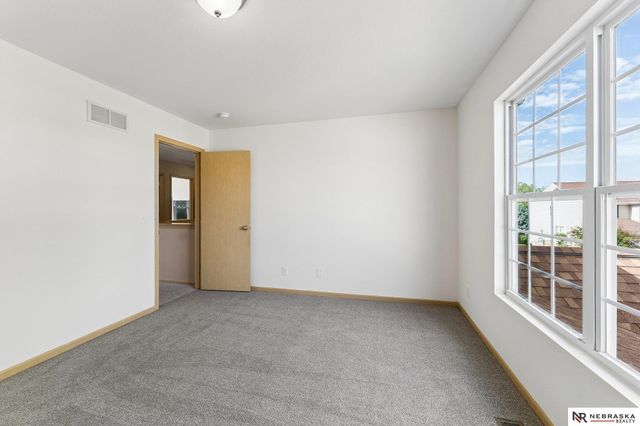 1809 Port Royal Circle, Papillion, NE 68046