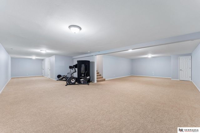 1809 Port Royal Circle, Papillion, NE 68046