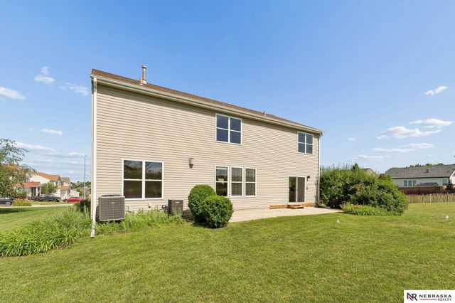 1809 Port Royal Circle, Papillion, NE 68046