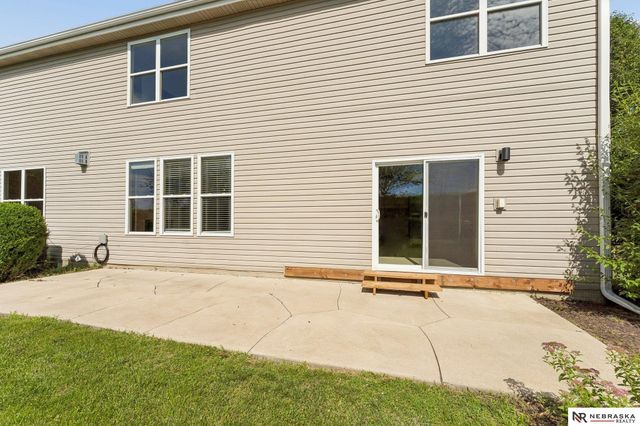 1809 Port Royal Circle, Papillion, NE 68046