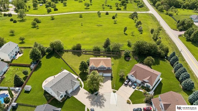 1809 Port Royal Circle, Papillion, NE 68046