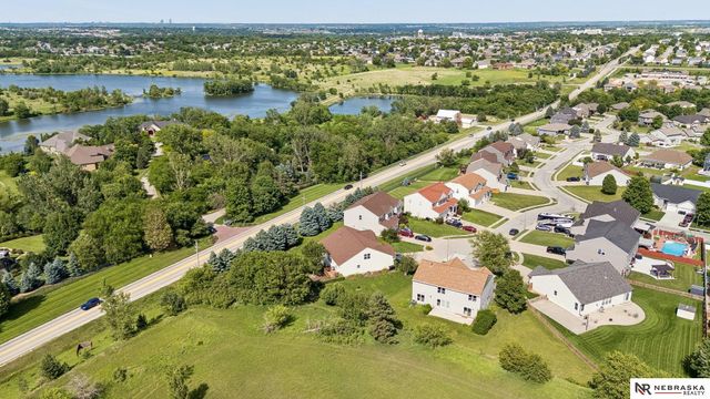 1809 Port Royal Circle, Papillion, NE 68046