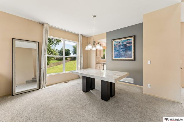 1809 Port Royal Circle, Papillion, NE 68046