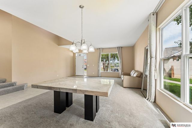 1809 Port Royal Circle, Papillion, NE 68046