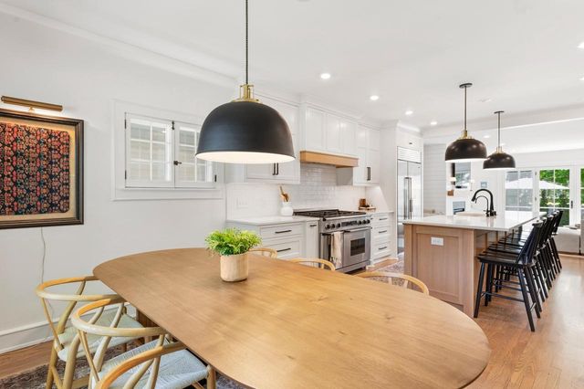 815 E Birch AVENUE, Whitefish Bay, WI 53217