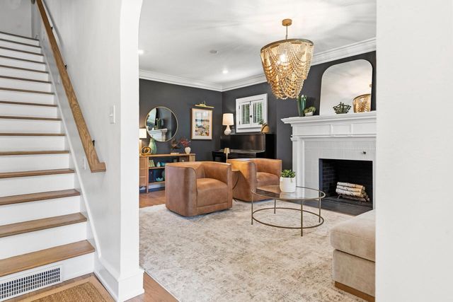 815 E Birch AVENUE, Whitefish Bay, WI 53217