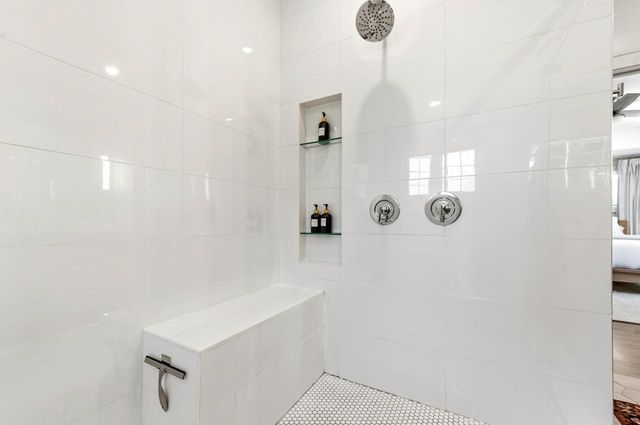 815 E Birch AVENUE, Whitefish Bay, WI 53217