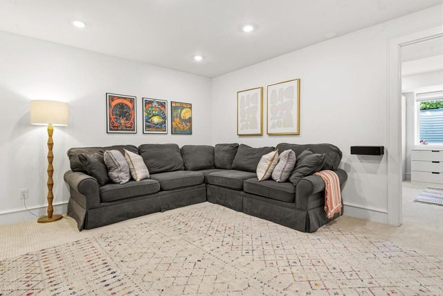 815 E Birch AVENUE, Whitefish Bay, WI 53217